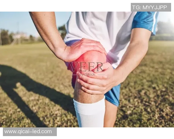 足球运动员膝盖磨损的原因及预防措施探讨与分析 足球运动员膝盖磨损的原因及预防措施探讨与分析